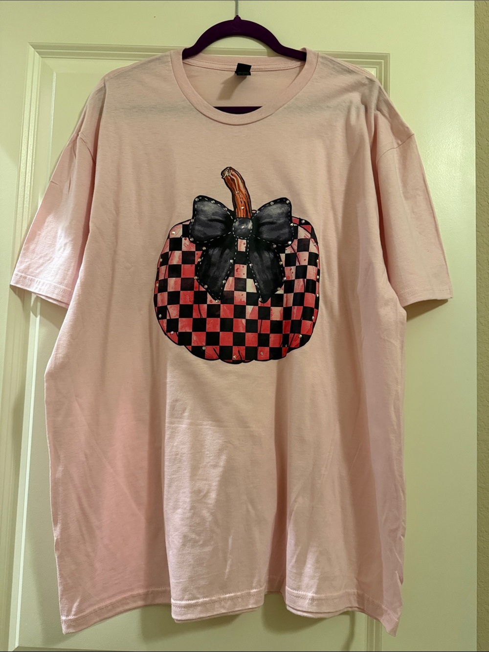 Gildan Pink Short Sleeve Tee with Checkerboard Pumpkin and Black Bow